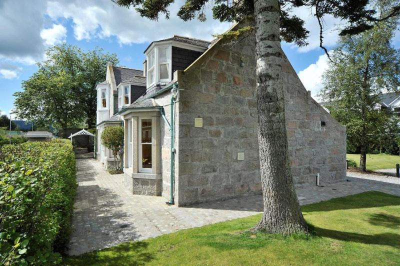 Schoolhouse Bed and Breakfast Ballater Buitenkant foto